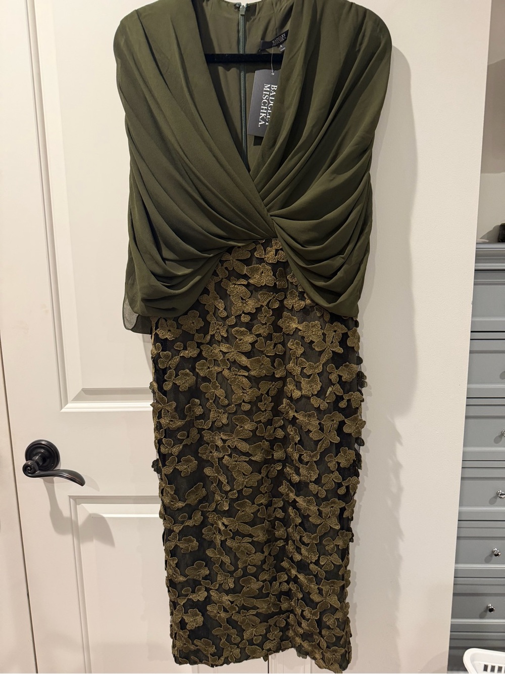 Badgley Mischka NWT Olive Green/Gold Midi Dress